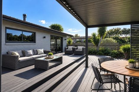 Photo of property in 33a Fitzroy Road, Fitzroy, New Plymouth, 4312