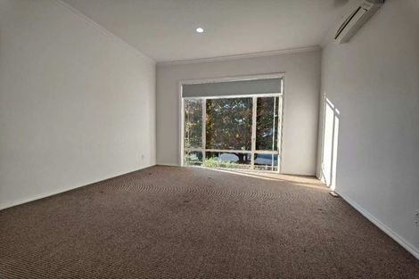 Photo of property in 24 Tyrian Close, Half Moon Bay, Auckland, 2012
