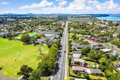 Photo of property in 102 Godley Road, Green Bay, Auckland, 0604