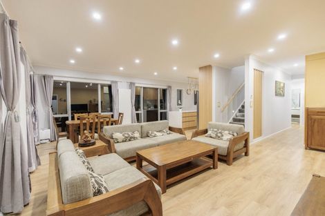 Photo of property in 32 Melksham Drive, Churton Park, Wellington, 6037