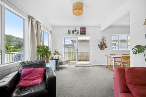 Photo of property in 19 Handyside Street, Tawa, Wellington, 5028