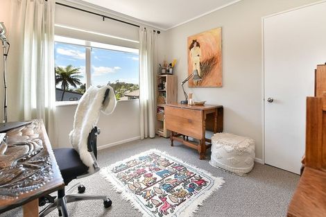 Photo of property in 23a Penguin Drive, Murrays Bay, Auckland, 0630