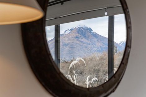 Photo of property in 7 Kerrera Lane, Jacks Point, Queenstown, 9371