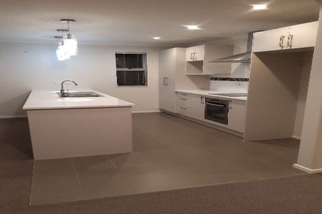 Photo of property in 9a Nimstedt Avenue, Oteha, Auckland, 0632