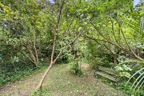 Photo of property in 16 Kowhai Street, Eastbourne, Lower Hutt, 5013