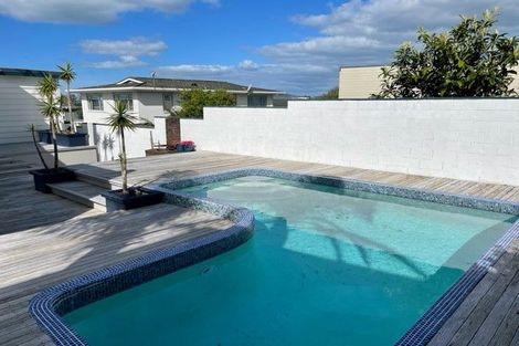 Photo of property in 1/3 Brown Street, Hauraki, Auckland, 0622