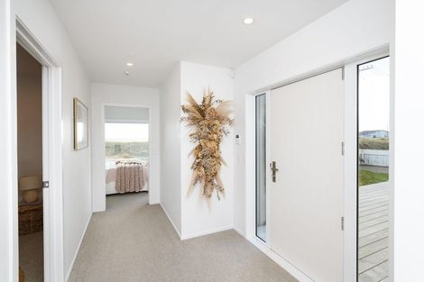 Photo of property in 21 Ocean Beach Street, Foxton Beach, Foxton, 4815