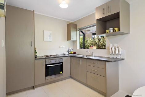 Photo of property in 4/133 View Road, Sunnyvale, Auckland, 0612