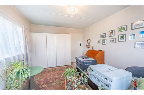 Photo of property in 8 Moorhouse Street, Waimate, 7924