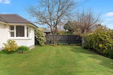 Photo of property in 9 Solway Avenue, Ilam, Christchurch, 8041