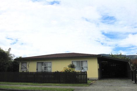 Photo of property in 16 Durham Street, Stoke, Nelson, 7011