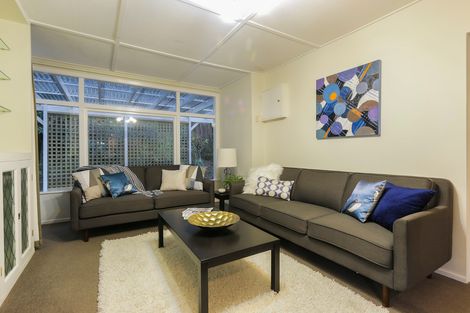 Photo of property in 27 Victory Road, Laingholm, Auckland, 0604