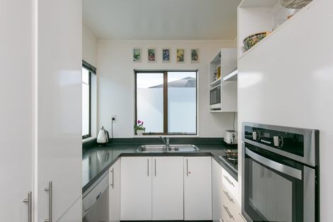 Photo of property in 8a Shastri Terrace, Khandallah, Wellington, 6035