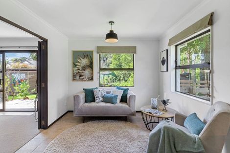 Photo of property in 49a Advene Road, Cockle Bay, Auckland, 2014