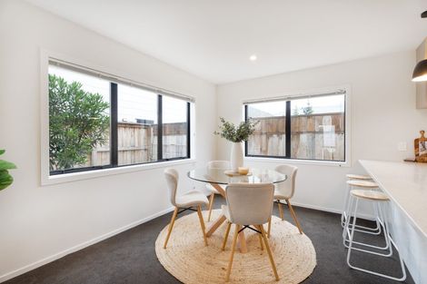 Photo of property in 10 Okoutu Lane, Moera, Lower Hutt, 5010