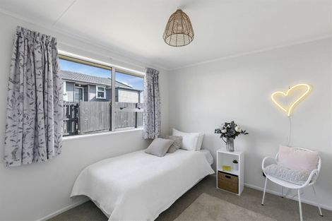 Photo of property in 41 Almora View, Ascot Park, Porirua, 5024