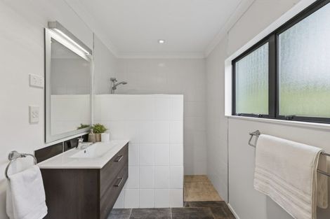 Photo of property in 327 Awai Road, Tarurutangi, New Plymouth, 4372