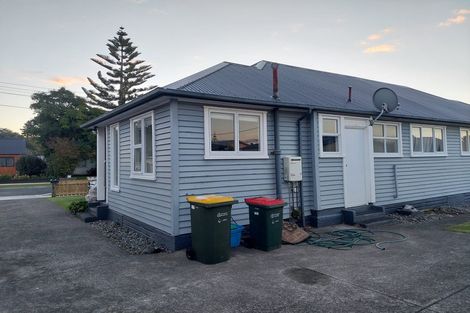 Photo of property in 7 List Street, Welbourn, New Plymouth, 4310