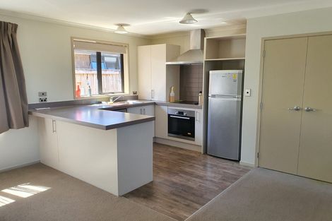 Photo of property in 1/102 Old Farm Road, Hamilton East, Hamilton, 3216