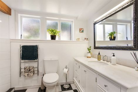 Photo of property in 2 Gwynfa Avenue, Cashmere, Christchurch, 8022