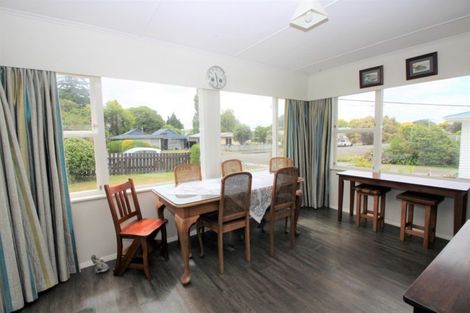 Photo of property in 13 Chamberlain Street, Dannevirke, 4930