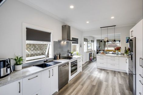 Photo of property in 27 Te Awa Avenue, Te Awa, Napier, 4110