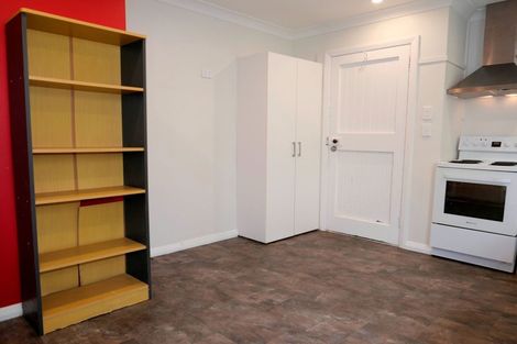 Photo of property in 9 Upper Lewisville Terrace, Thorndon, Wellington, 6011