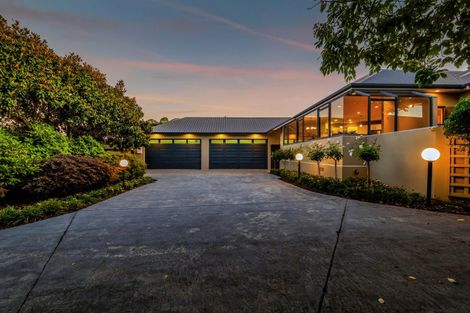 Photo of property in 92 Govett Avenue, Frankleigh Park, New Plymouth, 4310