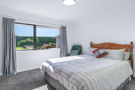 Photo of property in 47 Pohutukawa Drive, Levin, 5571