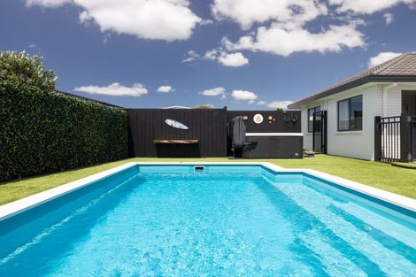 Photo of property in 8 Nicole Place, Papamoa Beach, Papamoa, 3118