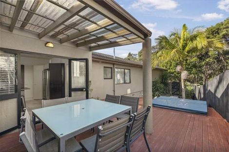 Photo of property in 54 Lagoon Way, West Harbour, Auckland, 0618