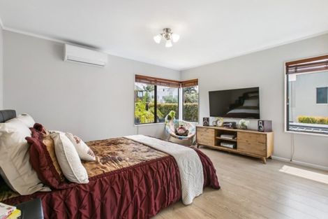 Photo of property in 63 Marina View Drive, West Harbour, Auckland, 0618