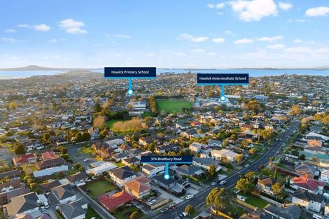 Photo of property in 37a Bradbury Road, Botany Downs, Auckland, 2010