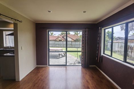 Photo of property in 11 Dalcross Drive, Flat Bush, Auckland, 2016