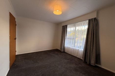 Photo of property in 27a Gemstone Drive, Birchville, Upper Hutt, 5018