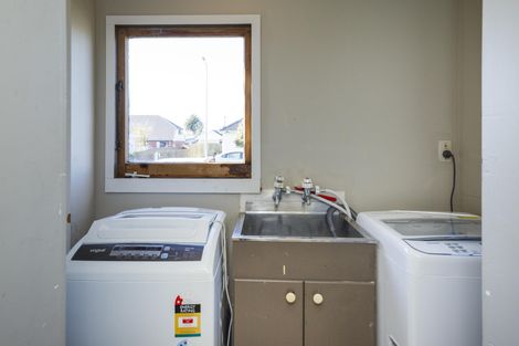 Photo of property in 6 Duff Crescent, Highbury, Palmerston North, 4412