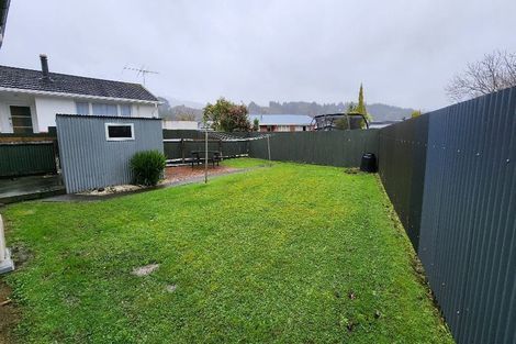 Photo of property in 2/6 Moeraki Road, Maoribank, Upper Hutt, 5018
