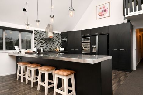 Photo of property in 4 Mangauika Road, Pirongia, Te Awamutu, 3876