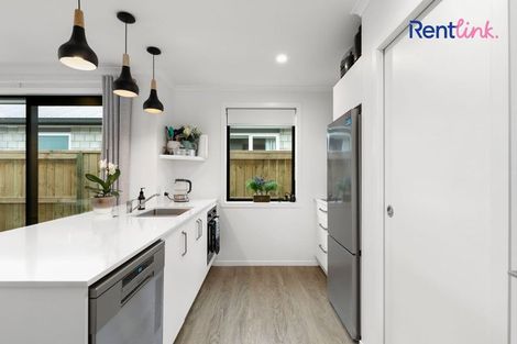 Photo of property in 28 Foley Grove, Pyes Pa, Tauranga, 3110