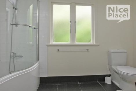 Photo of property in 64 Eden Street, Island Bay, Wellington, 6023