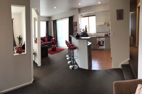 Photo of property in 104 Harmel Road, Glendene, Auckland, 0602