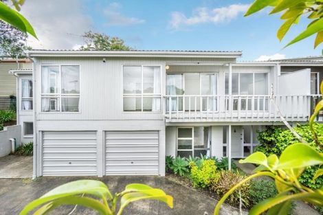 Photo of property in 2/98 Mountbatten Avenue, Hillcrest, Auckland, 0627
