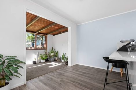 Photo of property in 112 Norana Road, Timberlea, Upper Hutt, 5018