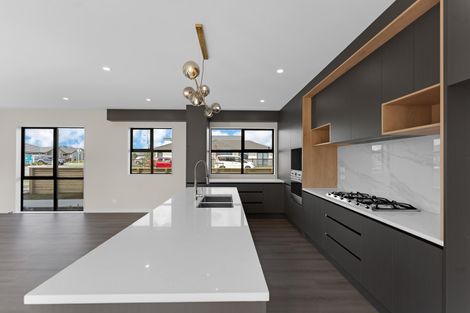 Photo of property in 18 Gertrude Cole Road, Clarks Beach, 2122