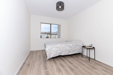 Photo of property in 2/168 Prince Regent Drive, Farm Cove, Auckland, 2012