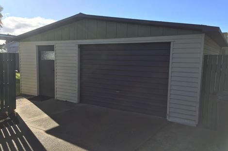 Photo of property in 5 Hillary Street, Waimate, 7924