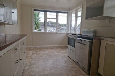 Photo of property in 2/54 Lismore Street, Merrilands, New Plymouth, 4312