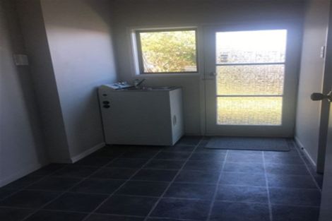 Photo of property in 19 Rosewarne Crescent, Glendene, Auckland, 0602