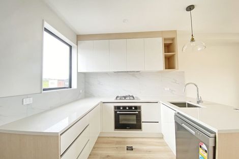 Photo of property in 31a Murphys Park Drive, Flat Bush, Auckland, 2019