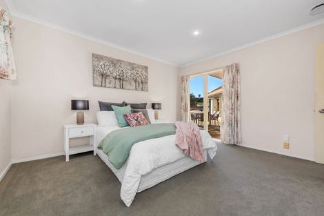 Photo of property in 12 Ballycullanie Place, Dannemora, Auckland, 2016